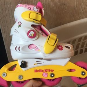 BRAND NEW hello kitty rollerblades